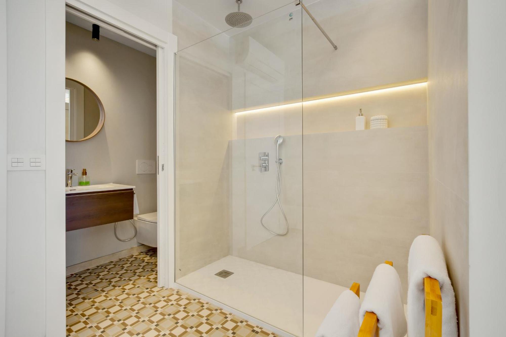 Santa Clara Modern & Exclusive Seafront Apartment Torremolinos Bagian luar foto