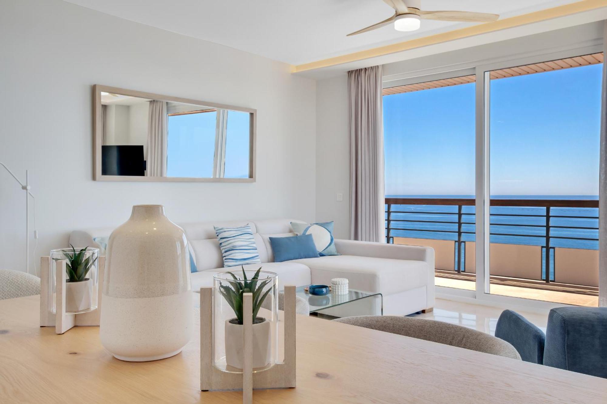Santa Clara Modern & Exclusive Seafront Apartment Torremolinos Bagian luar foto