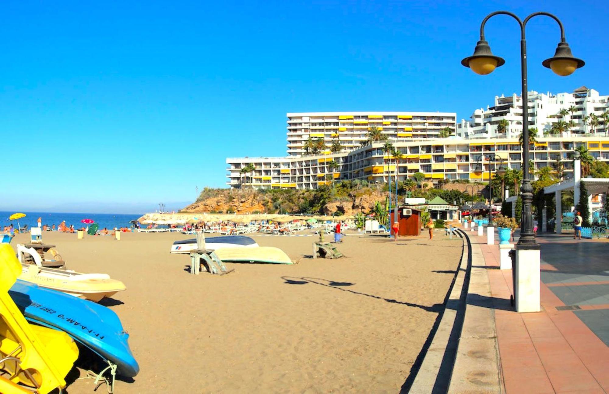 Santa Clara Modern & Exclusive Seafront Apartment Torremolinos Bagian luar foto