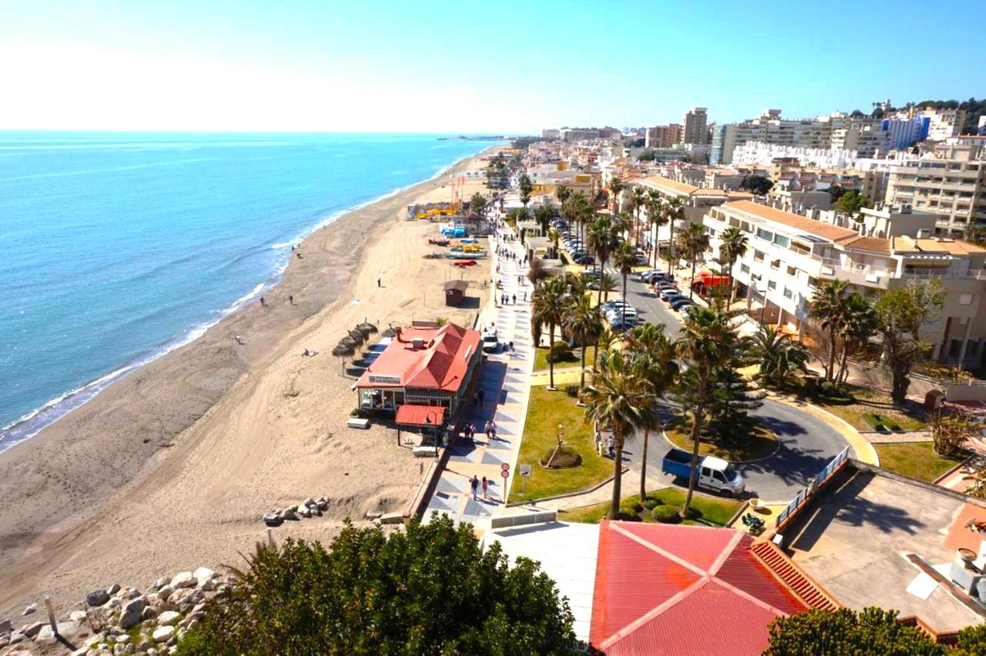 Santa Clara Modern & Exclusive Seafront Apartment Torremolinos Bagian luar foto