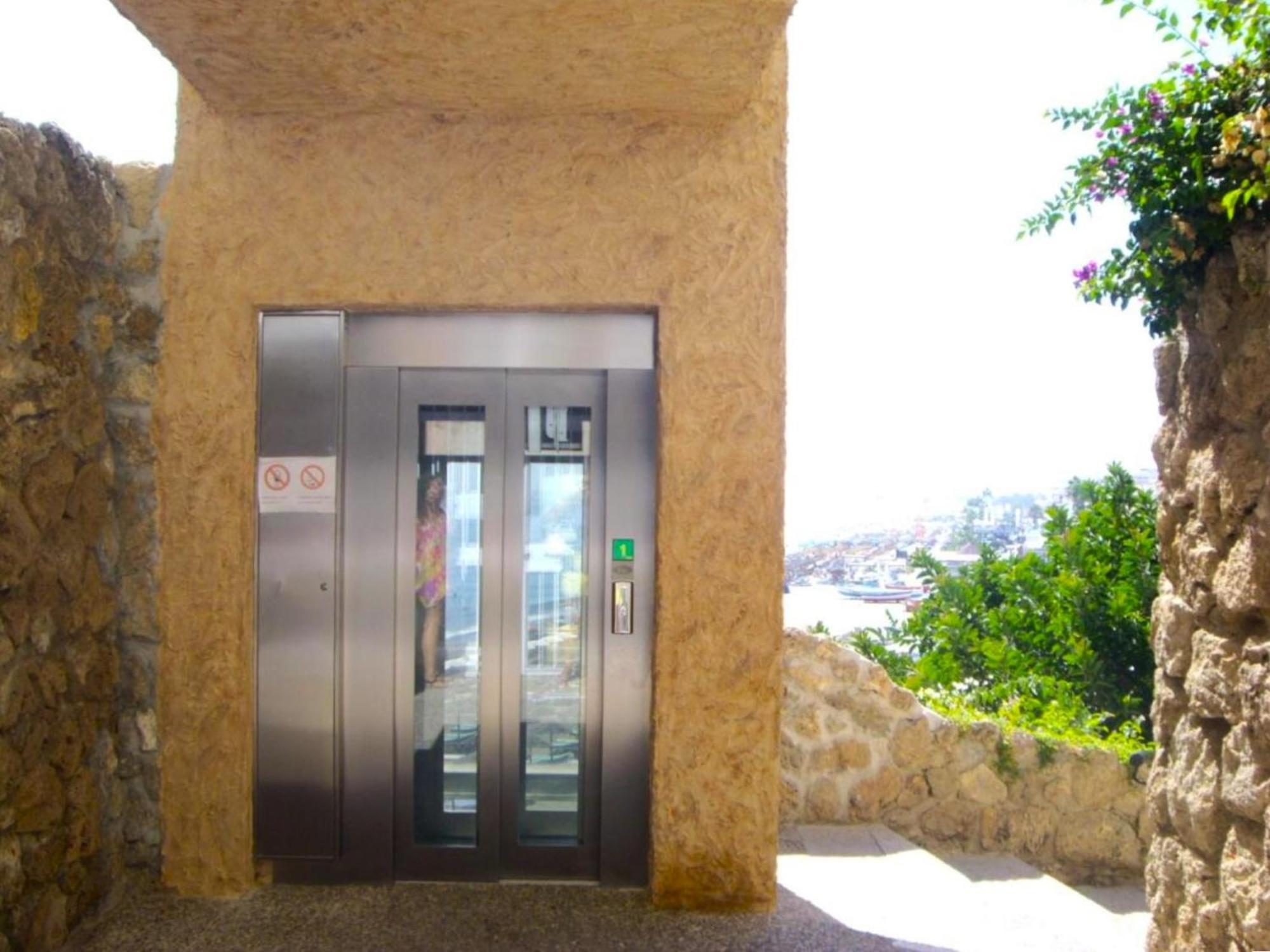 Santa Clara Modern & Exclusive Seafront Apartment Torremolinos Bagian luar foto
