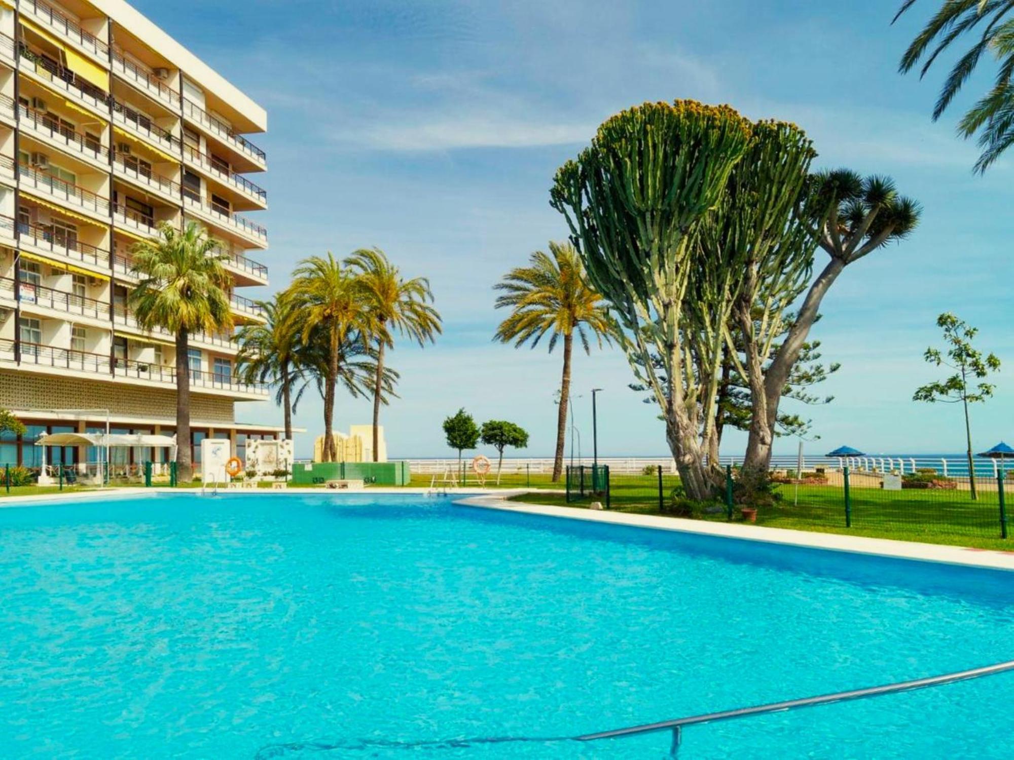 Santa Clara Modern & Exclusive Seafront Apartment Torremolinos Bagian luar foto